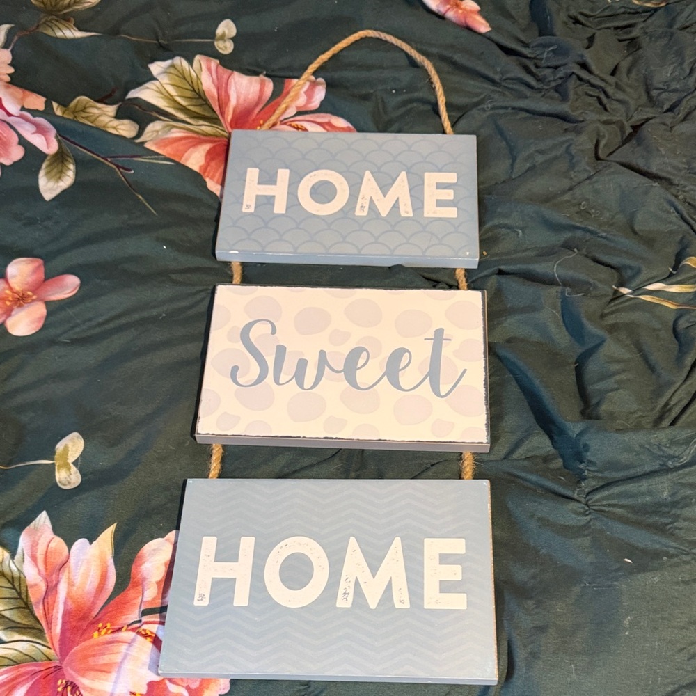 Home Sweet Home Hanging Sign